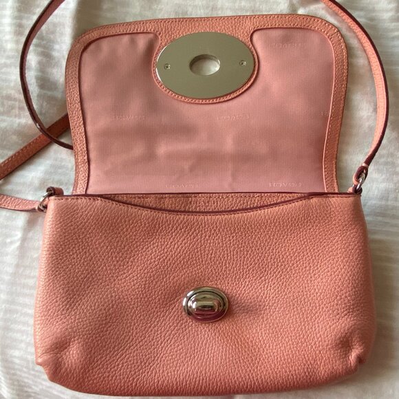 Authen COACH Leather Crossbody Bag. Flap w/Turn Lock Closure. Pink. Excel Cond'n - Picture 12 of 16